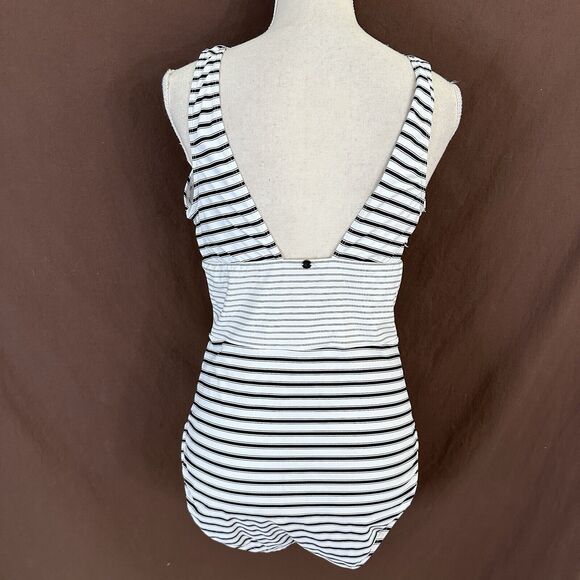 LAUREN Ralph Harrison Stripe One-Piece Swimsuit Women’s Size 14 L69725 - Picture 4 of 6